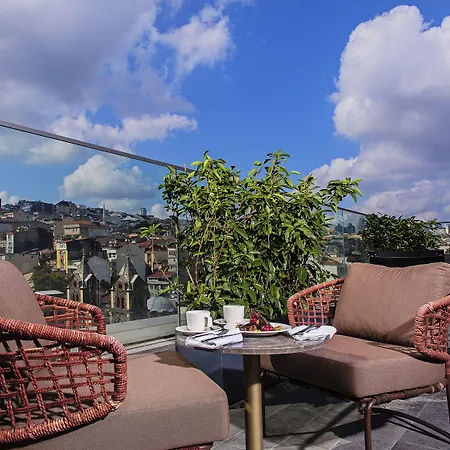Naz Taksim - Special Category Istanbul